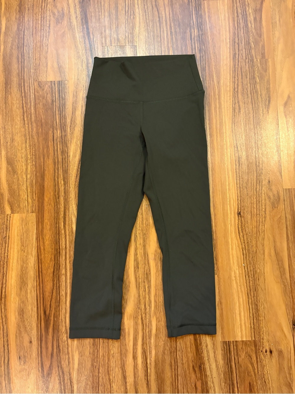 Lululemon Cropped Leggings Size 4